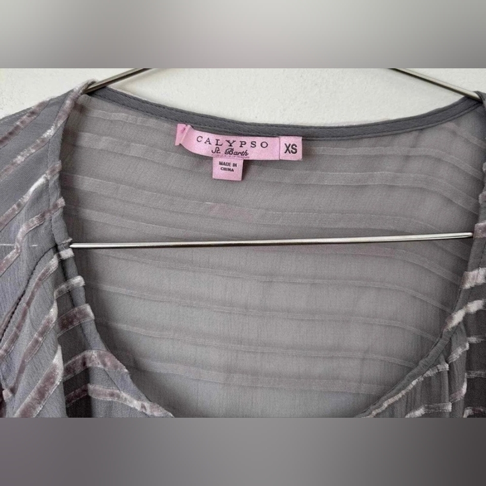 Calypso Gray Patterned Tunic Top - image 4